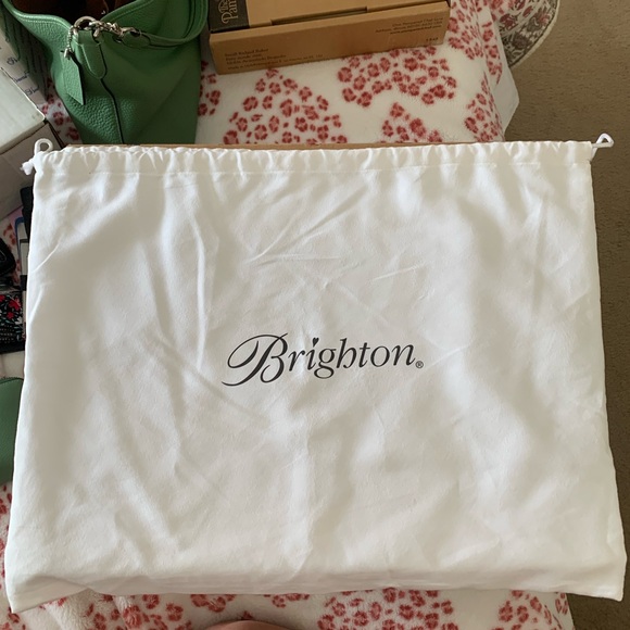 Brighton Ferrara Giorno Tote. Brown. Zipper closure. - Picture 13 of 13